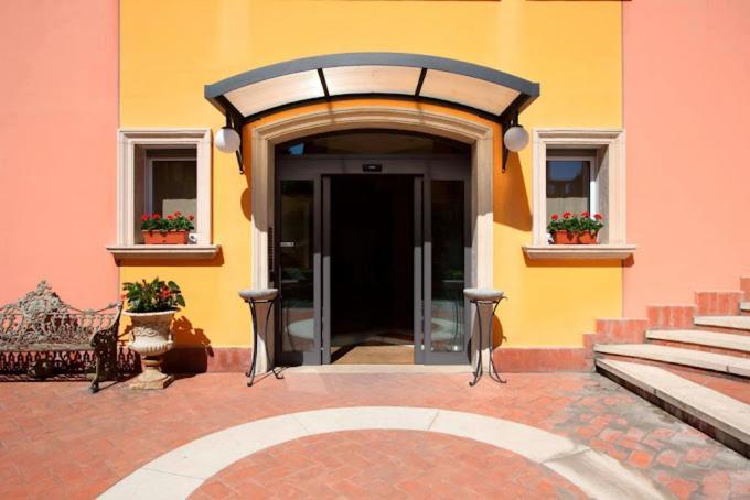 Residenza Carracci Aparthotel Bologna Esterno foto
