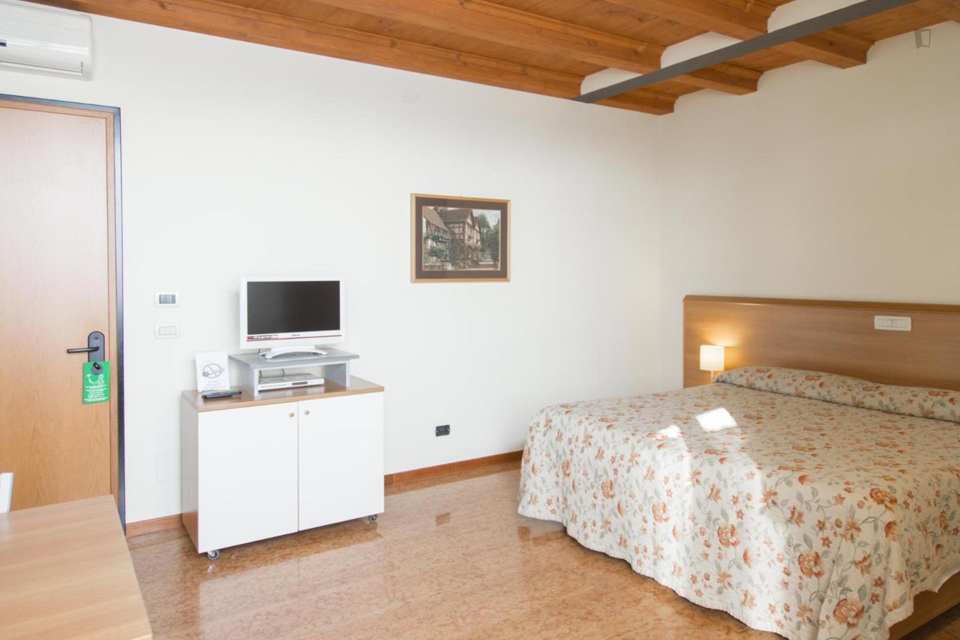 Residenza Carracci Aparthotel Bologna Esterno foto