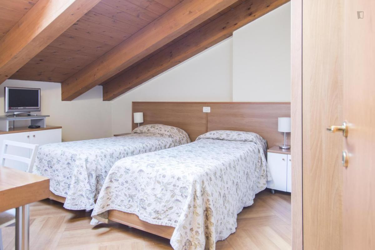 Residenza Carracci Aparthotel Bologna Esterno foto